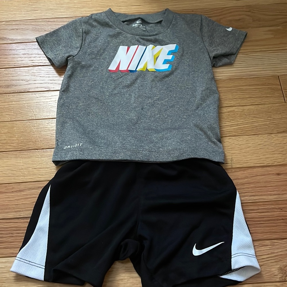 Nike matching short sleeve and shorts set